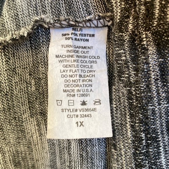 🩶 Vanilla Sugar “Some Kind Of Wonderful” Rhinestone Graphic Tee, 3/4 Sleeve 1X - Picture 5 of 6